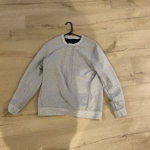 LILULEMON MEDIUM CREWNECK